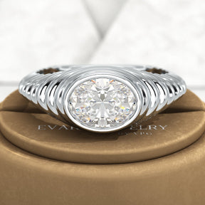 1.50 Carat Oval Cut Diamond Chunky Bombe Signet Ring - Evara Jewelry LLC