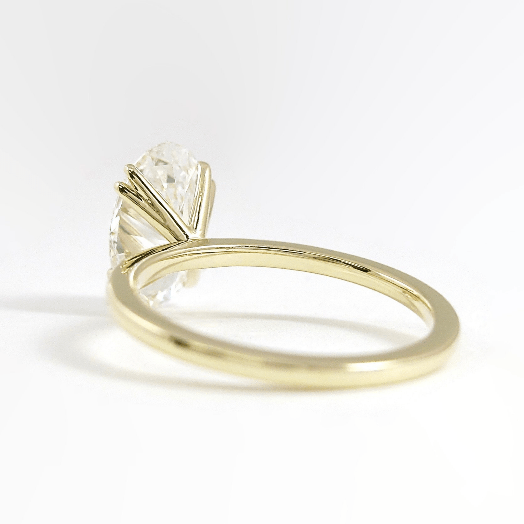 2 Carat Oval Cut 8 V Prongs Minimalist Engagement Ring - Evara Jewelry LLC