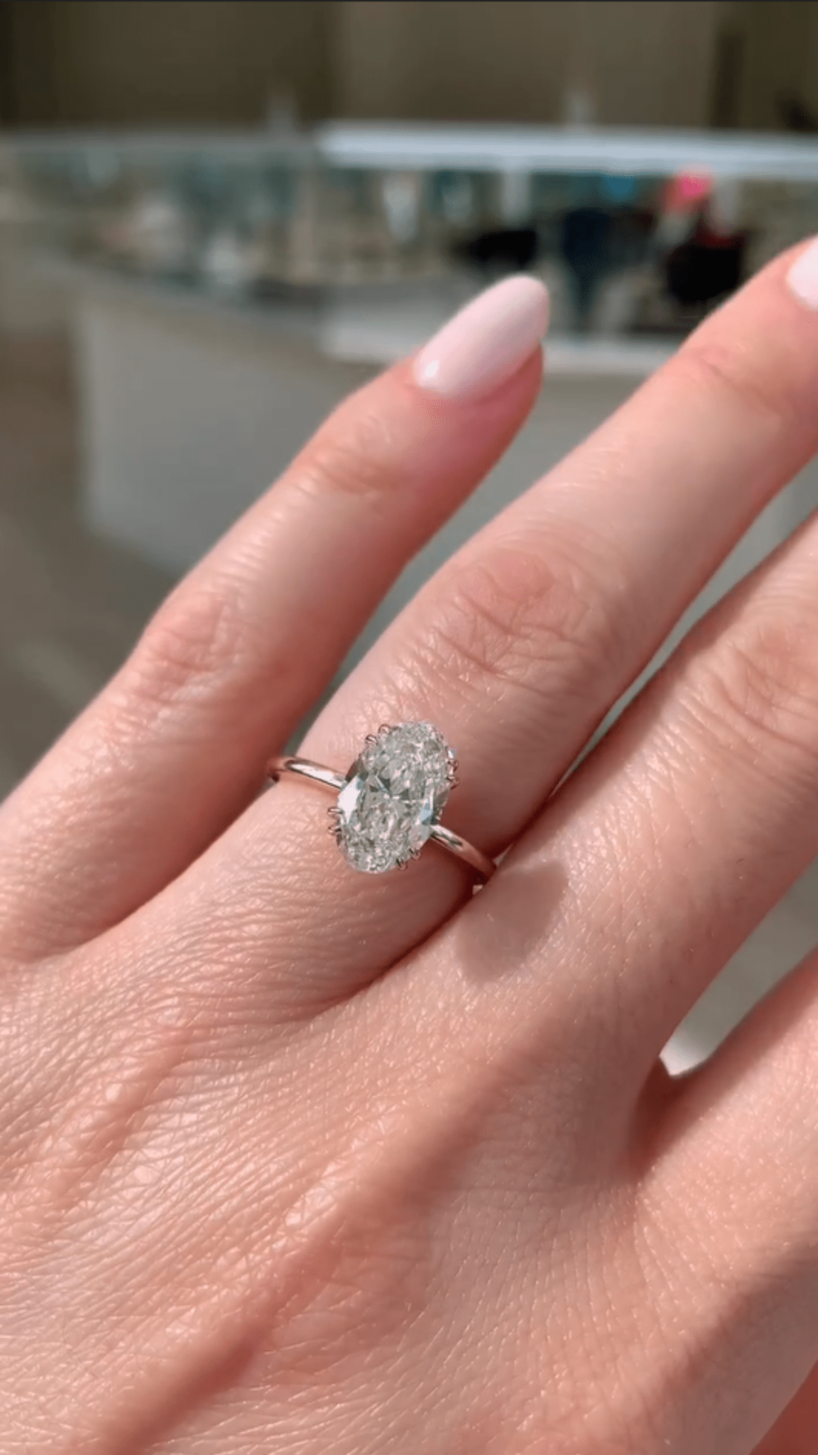 2 Carat Oval Cut 8 V Prongs Minimalist Engagement Ring - Evara Jewelry LLC