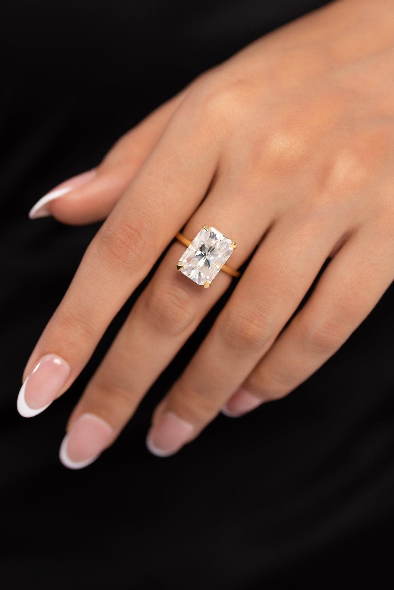 5 Carat Radiant Cut Diamond Solitaire Engagement Ring with Plain Band - Evara Jewelry LLC