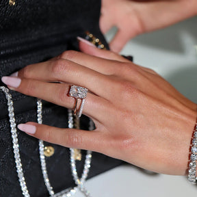 5 Carat Radiant Cut Diamond Solitaire Engagement Ring with Plain Band - Evara Jewelry LLC