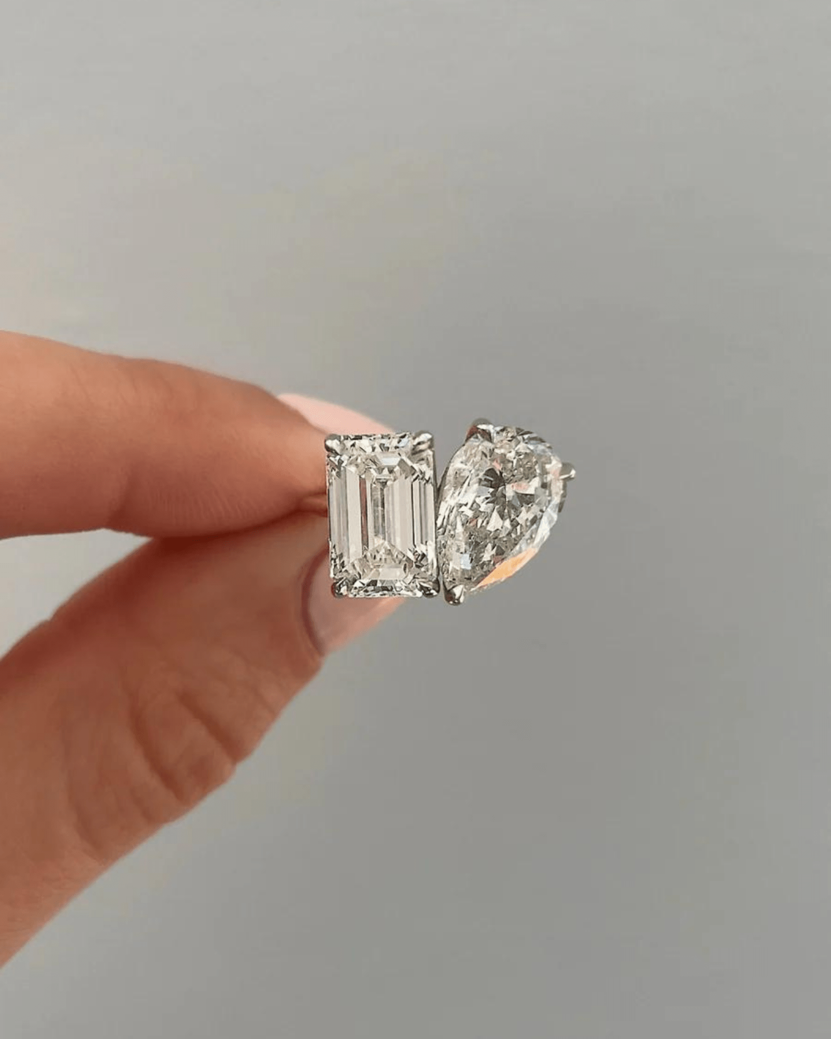 6 Carat Two Tone Pear & Emerald Toi Et Moi Engagement Ring - Evara Jewelry LLC