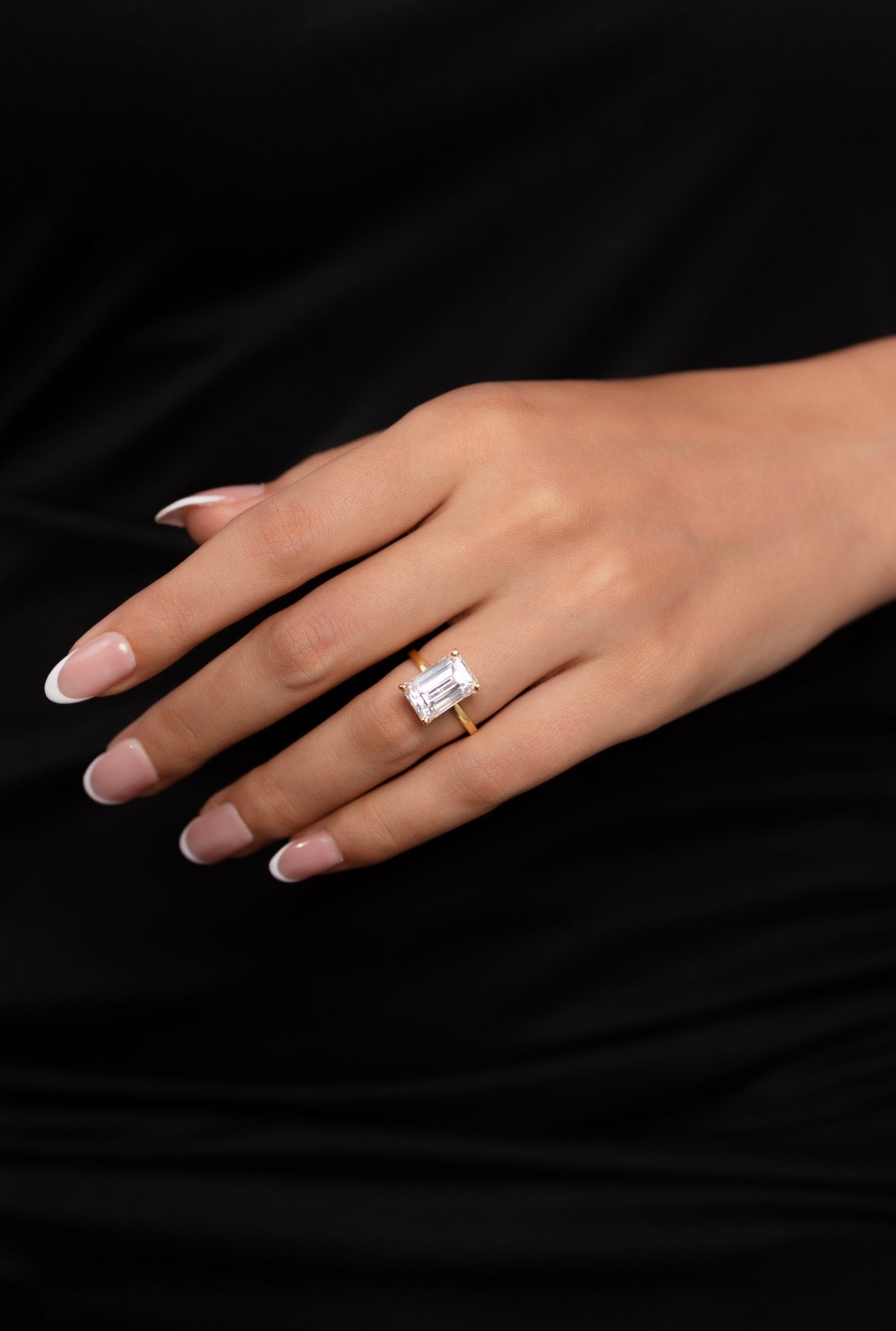 7 Carat Emerald Cut Diamond Solitaire Engagement Ring - Evara Jewelry LLC