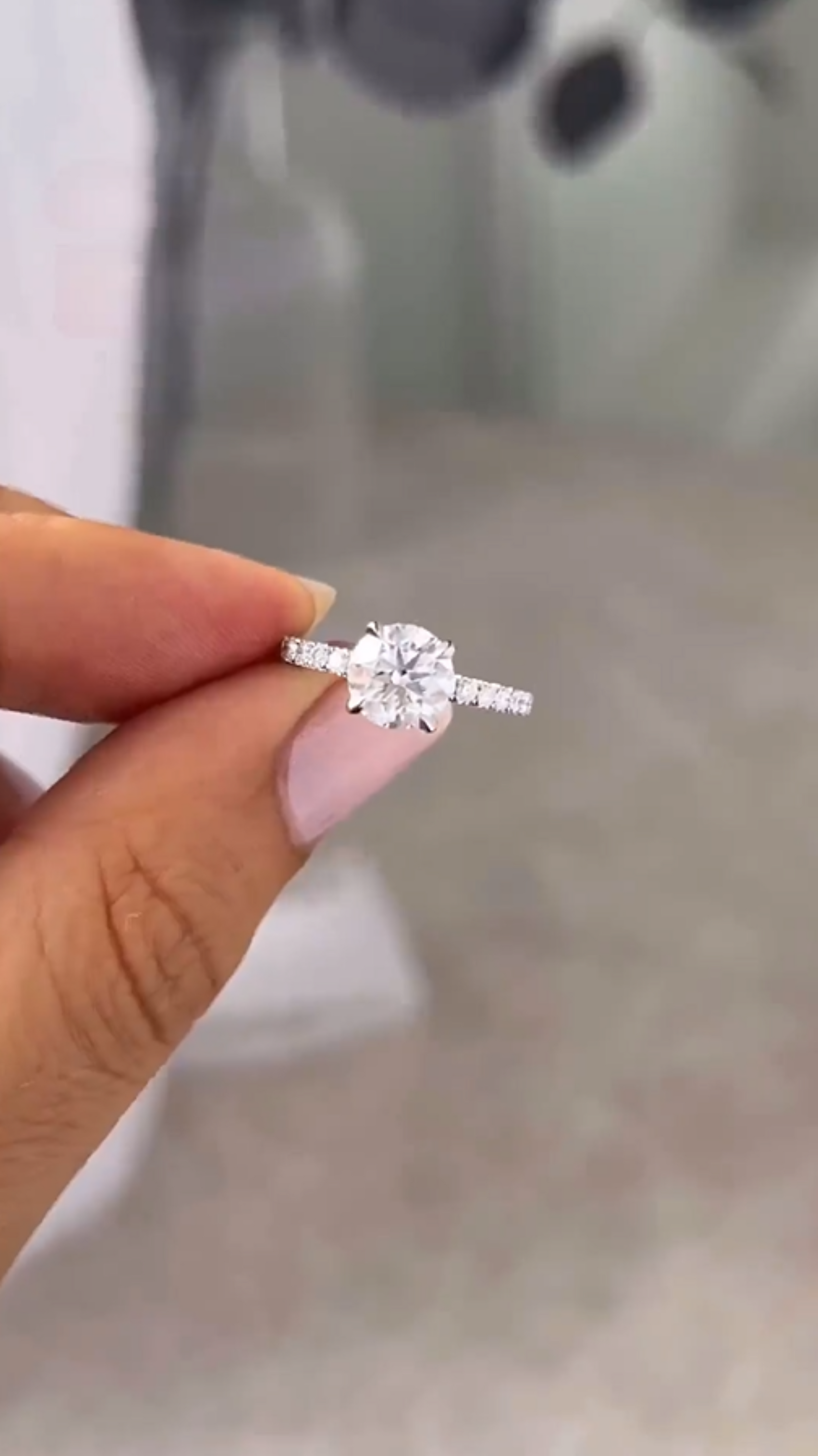 1.50 Carat Round Cut Diamond Engagement Ring