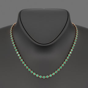 9.36 Carats Natural Emerald Choker Necklace in 14K Gold