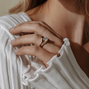 Curved Round Band With Lab Grown Diamonds in Solid 14K/18K Gold - Evara Jewelry LLC