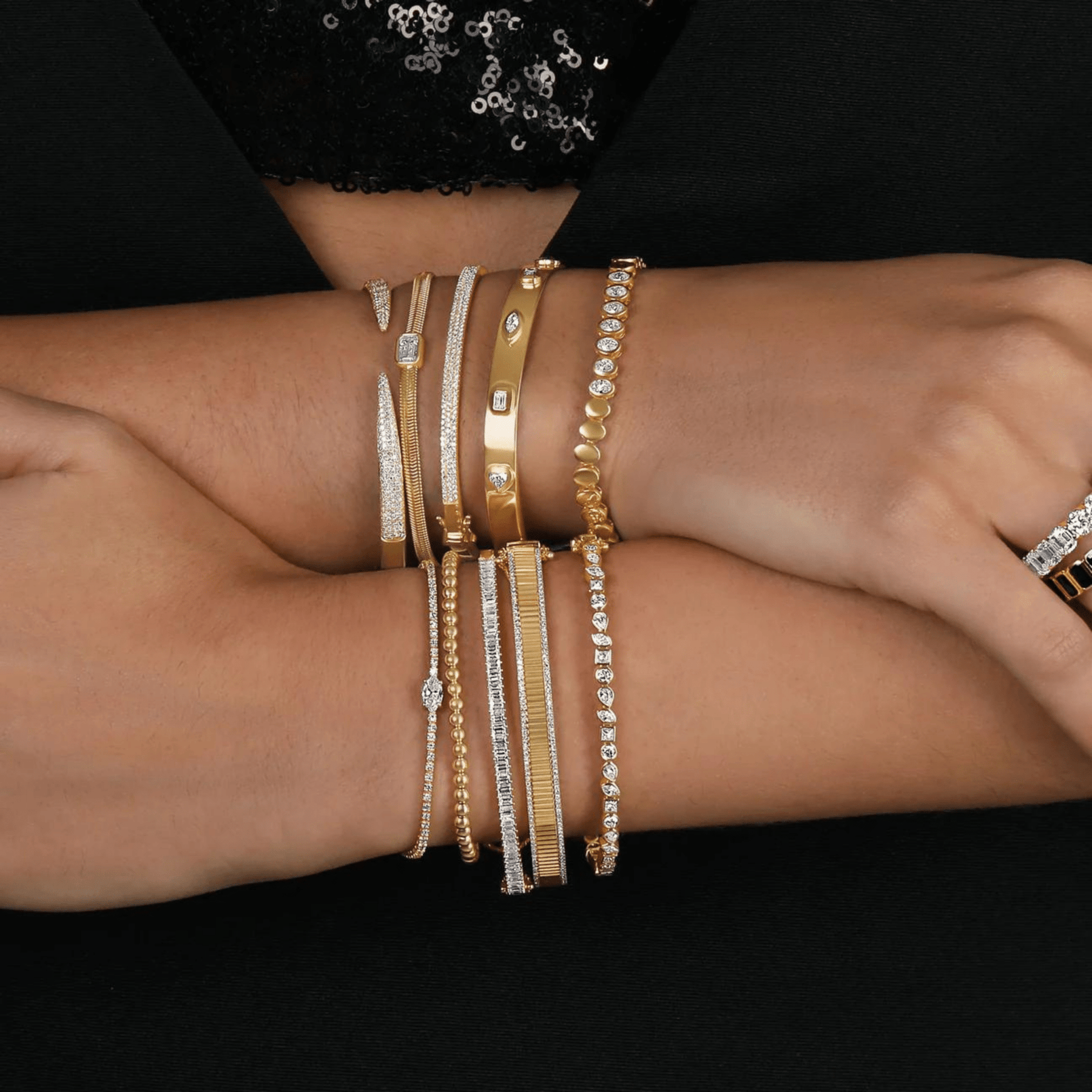 Diamond Ribbed Cuff Bangle studded in Solid Gold - Evara Jewelry LLC