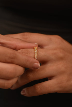 Gold Graduated Diamond - 14K Stacking Ring - Evara Jewelry LLC