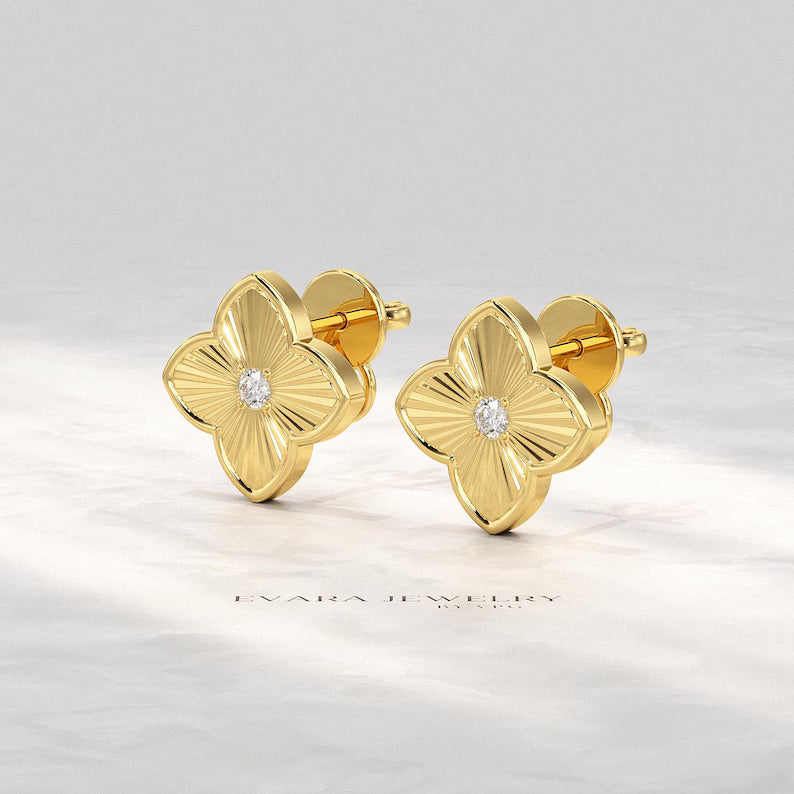 Leaf Clover Classic Stud Earrings: Lab Grown Diamond Luxury Earring, Newlywed Gift