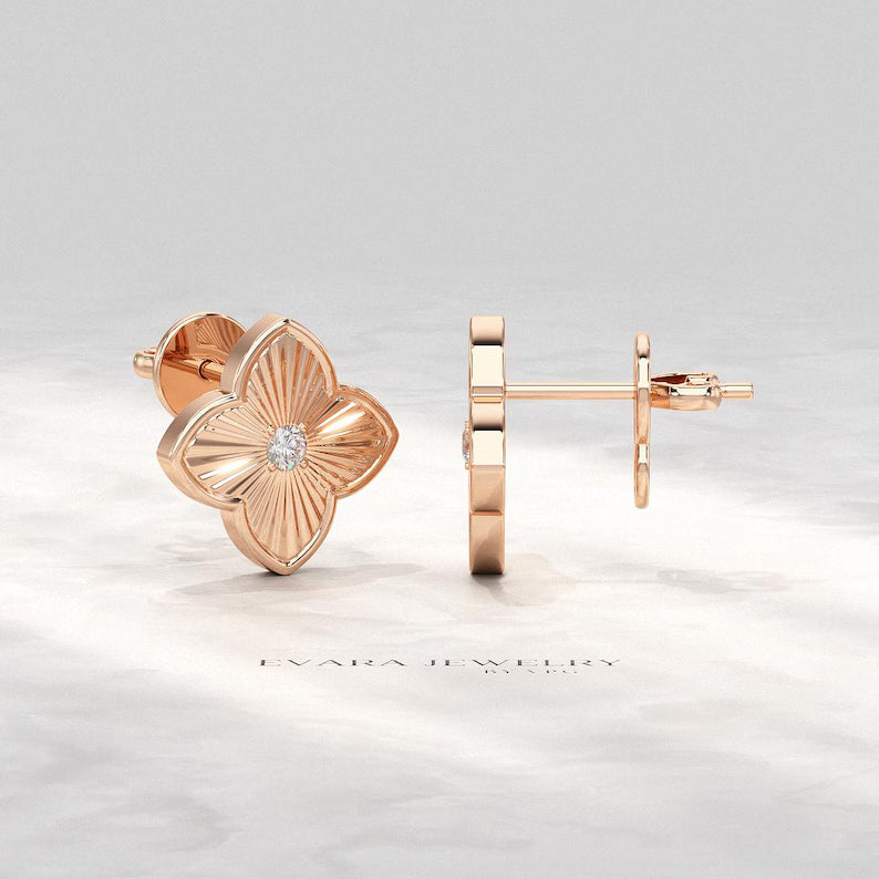 Leaf Clover Classic Stud Earrings: Lab Grown Diamond Luxury Earring, Newlywed Gift