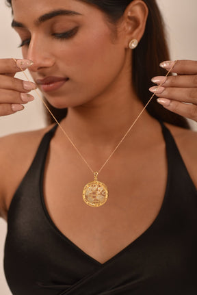 The World Is Yours Diamond Globe Pendant Necklace - Evara Jewelry LLC